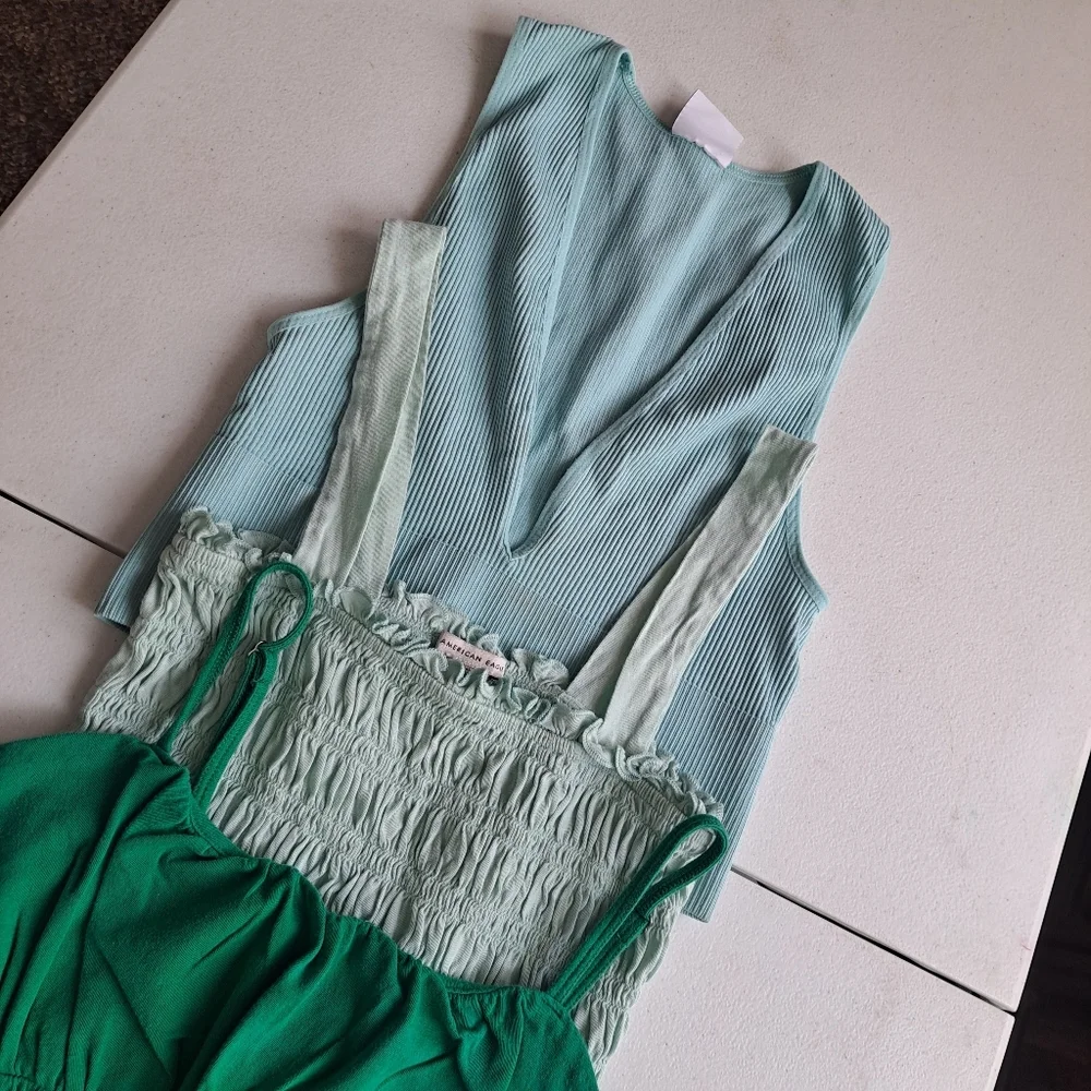 Stylish Green Women's Tops Bundle - Picture 3 of 9